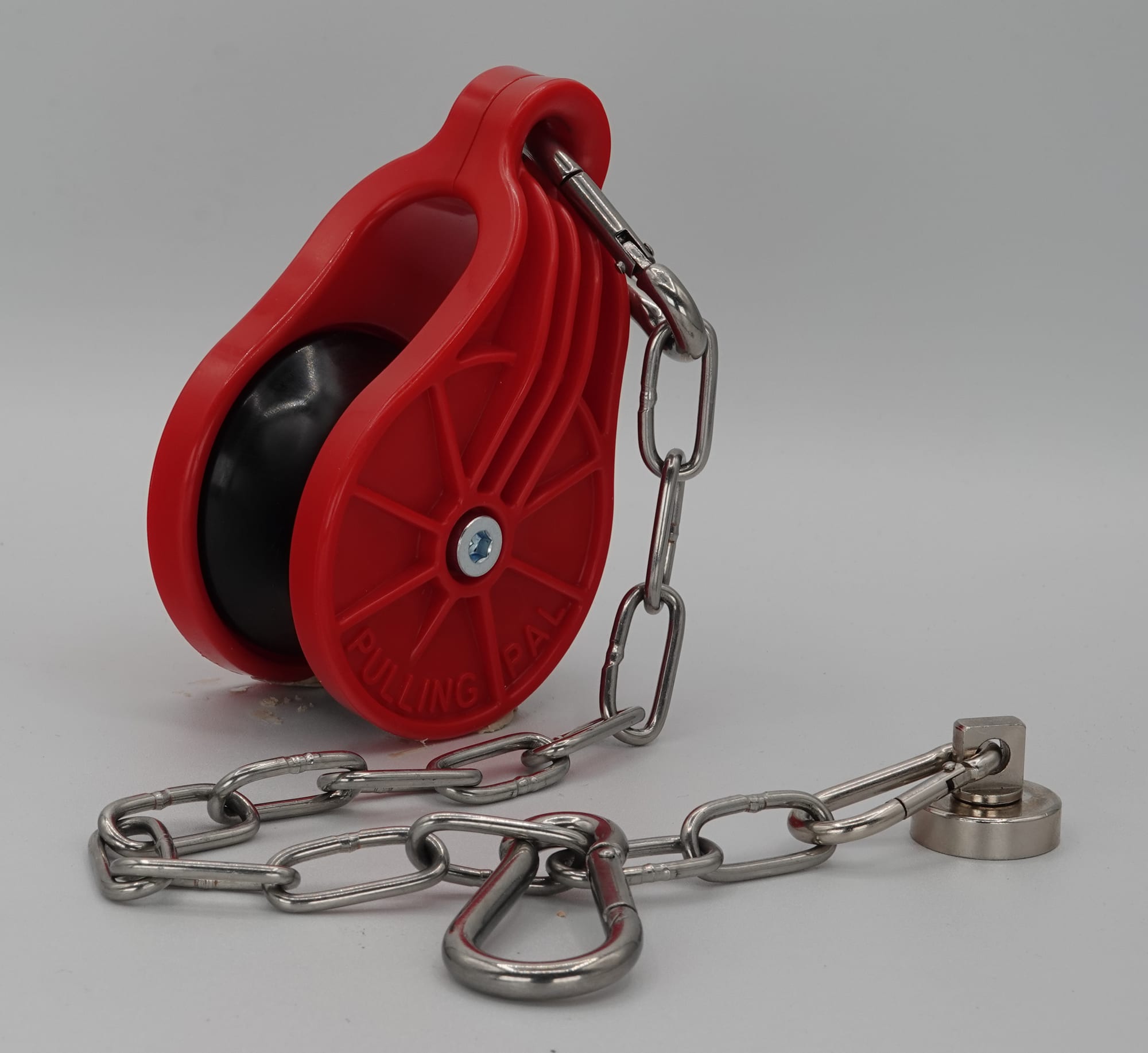 PP10 with its 14-inch steel chain, snap clip, and chain retainer magnet
